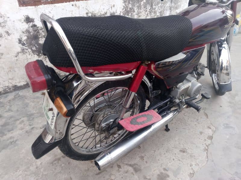 Honda 70cc in good condition 20/21 model 2