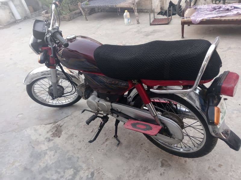 Honda 70cc in good condition 20/21 model 5