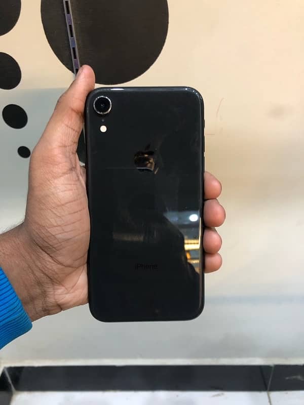 iphone XR 128gb factory unlocke 0