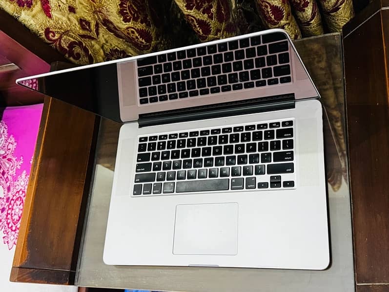 MacBook Pro 15” Mid 2015 2