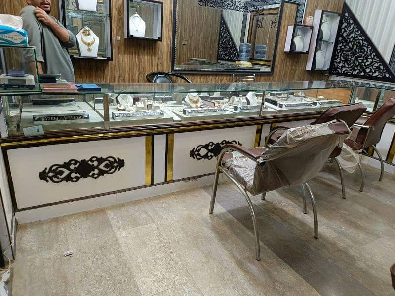 Jewellery Shop Counter 2