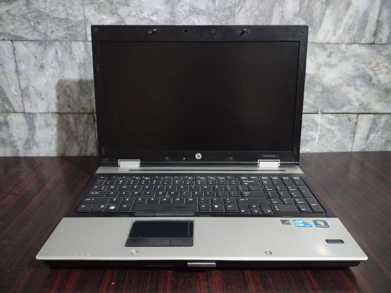 HP EliteBook 8540p 2