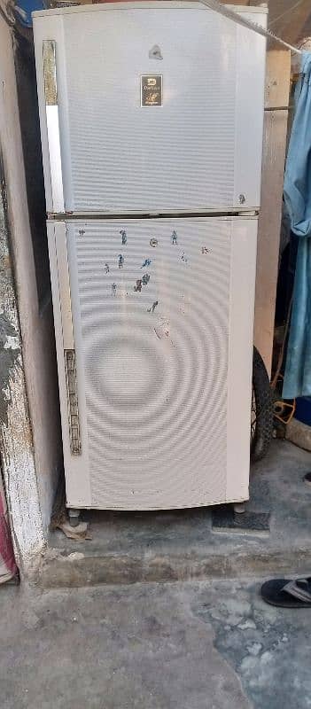 good condition full size frige 03113862650 he number PS Santa kare 5