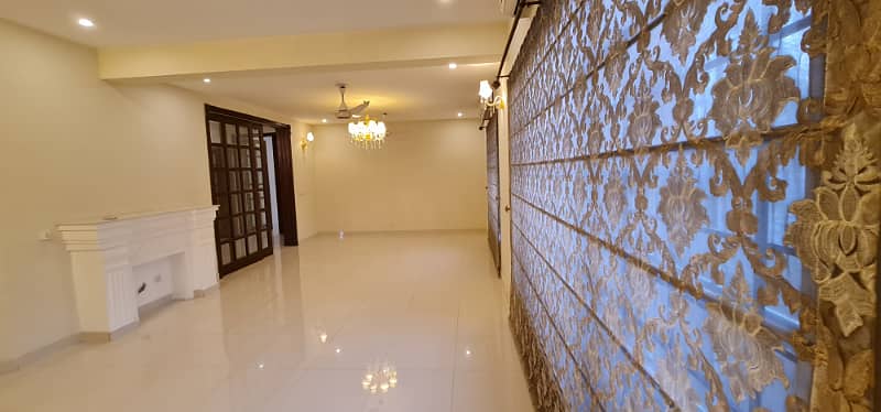 F-11/2: MARGALLA ROAD, 666 Yards MAGNIFICENT CORNER HOUSE, MODERN ARCHITECTURAL, TRIPLE STOREY, 9 Bedrooms, SUPERB/STRIKING LOCATION, Rent is Rs. 1200000/- Final, 6