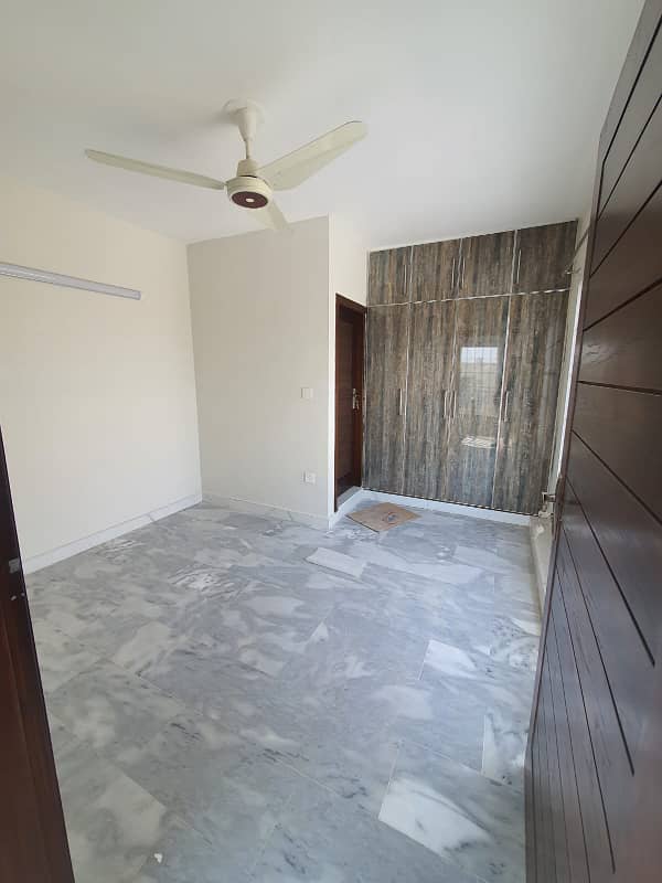 4 Marla full house available for rent in E-11 Islamabad 8