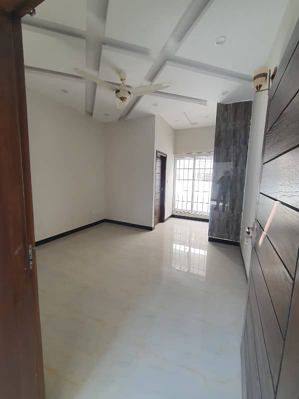 4 Marla full house available for rent in E-11 Islamabad 9