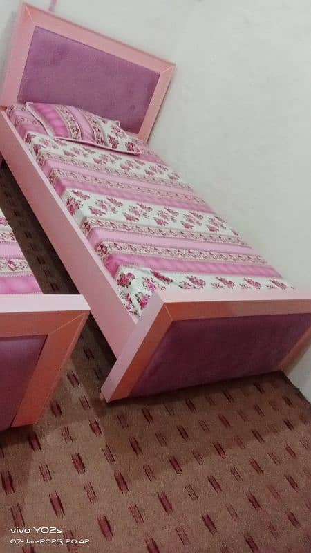 dico painted two single large beds with two side tables 6