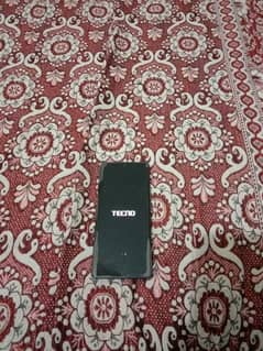 spark 20 pro+ 4 month used new condition no folt