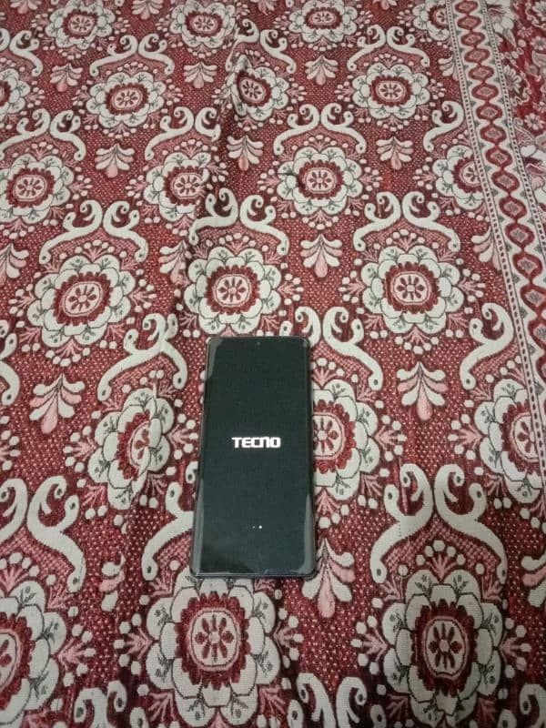 spark 20 pro+ 4 month used new condition no folt 0