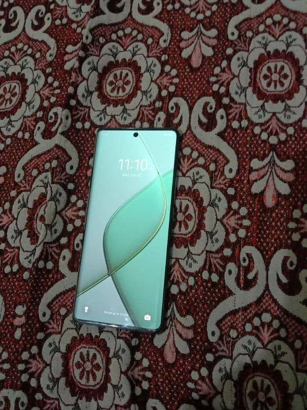 spark 20 pro+ 4 month used new condition no folt 1