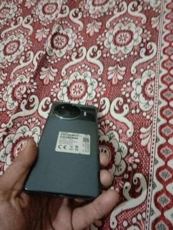 spark 20 pro+ 4 month used new condition no folt 2