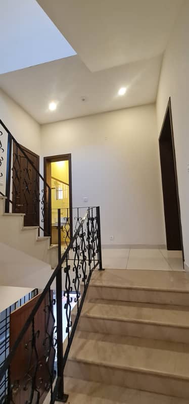 F-11/2: Main Margalla Road, Spacious Modern 3-Bedroom Upper Portion, Separate Gate, Rent Rs. 400,000/-, Per Month. 12