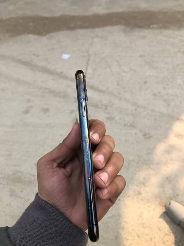 iPhone 11 Pro Max 512Gb Non PTA 7