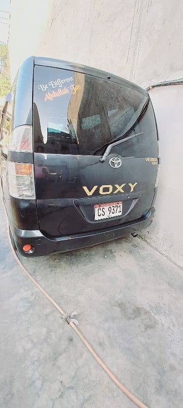 Toyota Voxy 2004 3