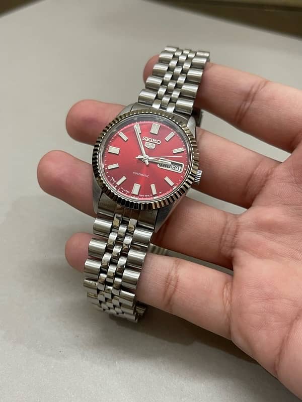 seiko 5 red dial 2