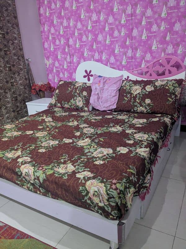 Unused Furniture one Queen bed for girls and single bed for boys. 1