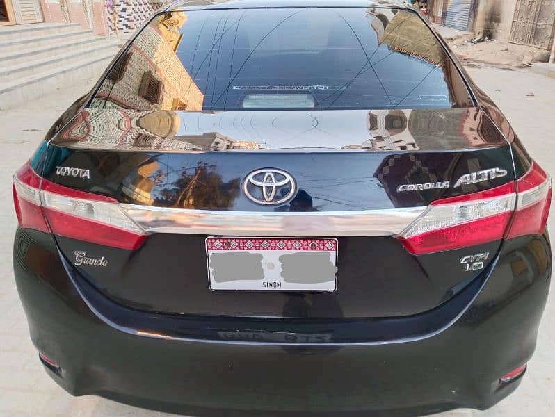 Toyota Corolla Altis 2016 1