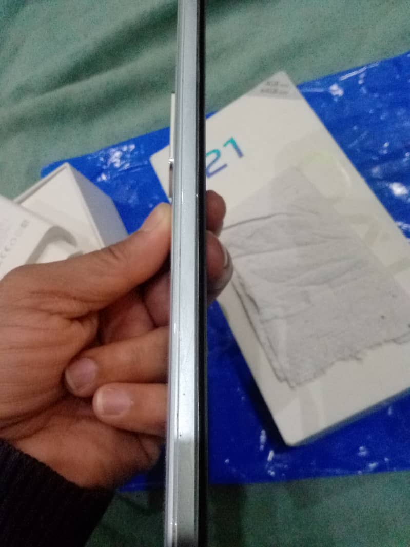 Vivo Y21 in geniun condition just like new 8