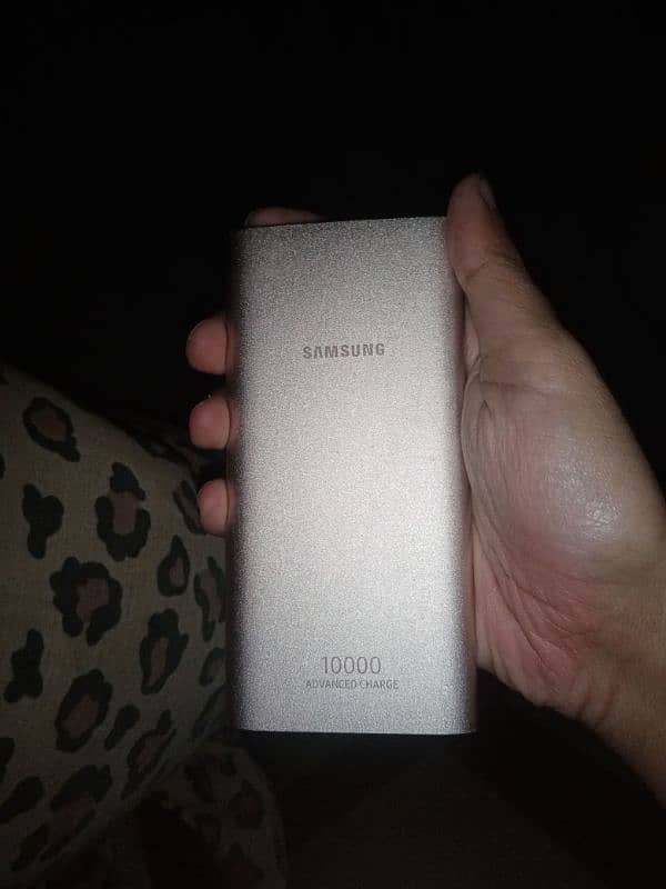 Samsung power bank with Box new some days use 0