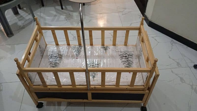 Baby Cot Wooden Brand New 4