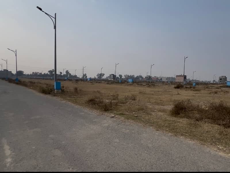 50ft Road near to Park near 2903R price 95lac possession plot 0