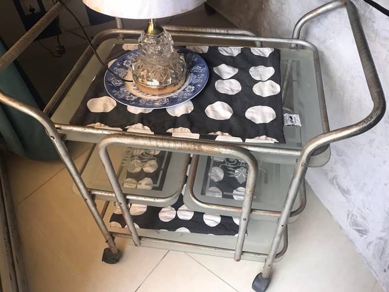 tea trolley 0