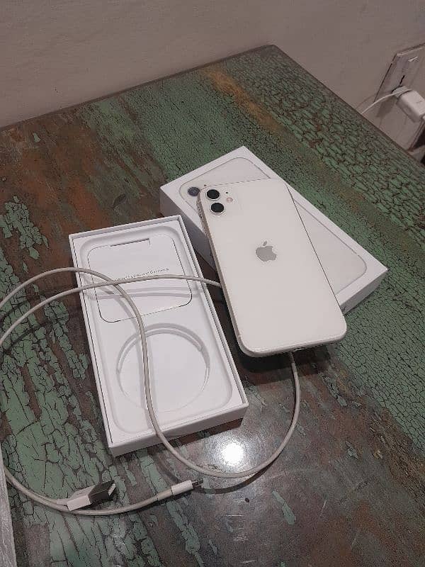 Iphone 11 pta approved 10/10 condition 1