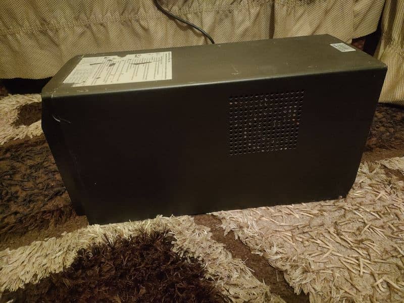 APC UPS 1500 WATT 1