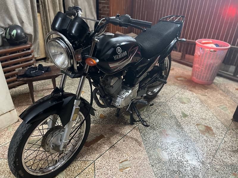 Yamaha YB125Z 2017 model for sale Lahore registered 1