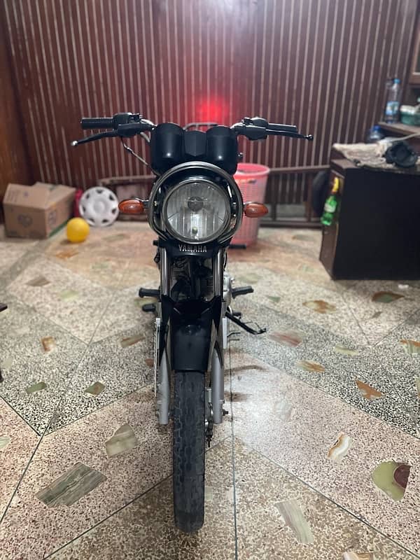 Yamaha YB125Z 2017 model for sale Lahore registered 3