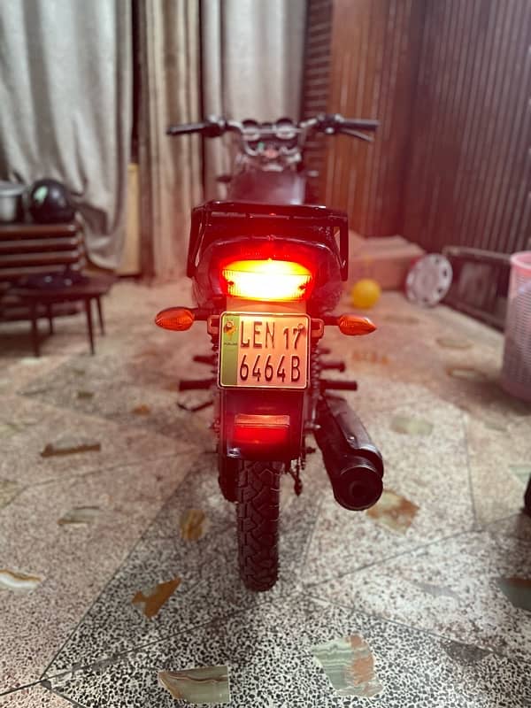 Yamaha YB125Z 2017 model for sale Lahore registered 7