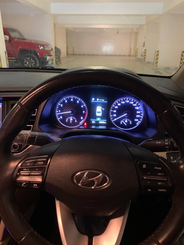 Hyundai Elantra 2021 8