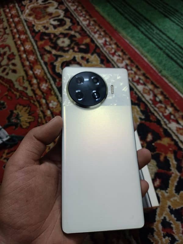 Tecno Spark 20 pro+ Full bOx 2