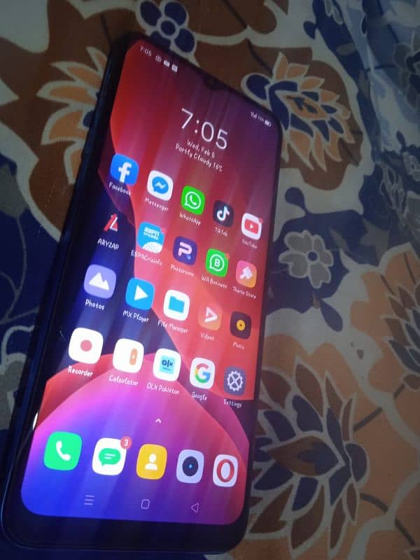 RealMe C3 (G70 Gaming Processor) 4