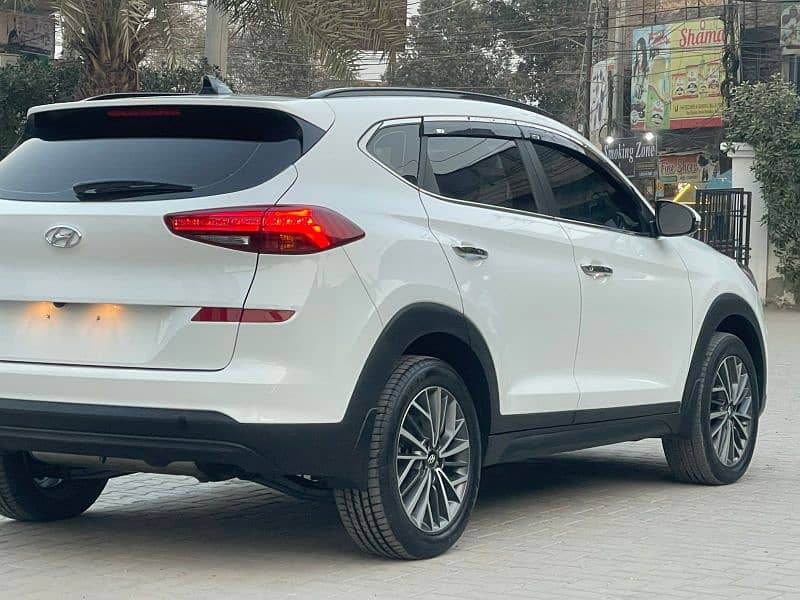 Hyundai Tucson 2022 6