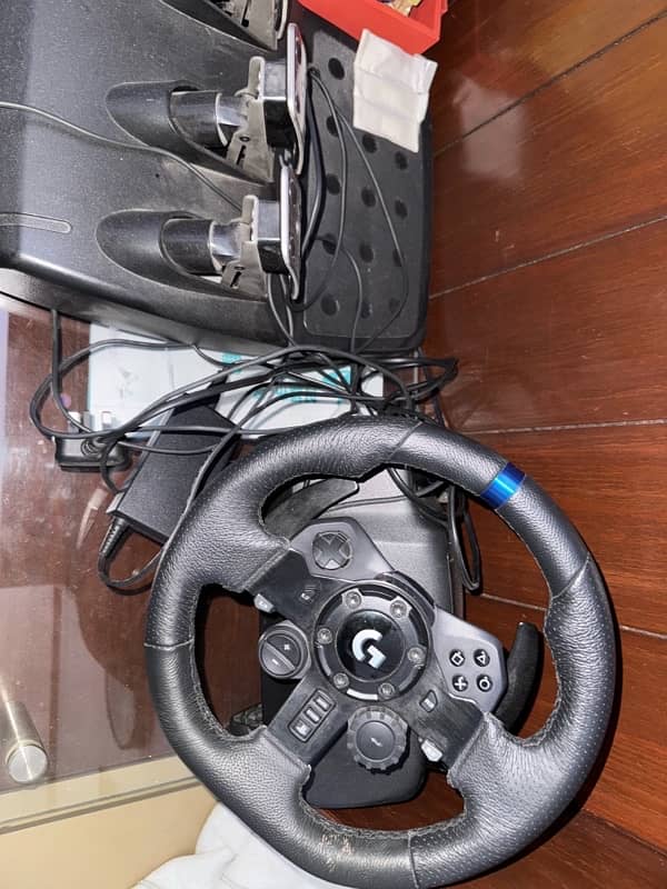 Logitech G923 steering wheel 2