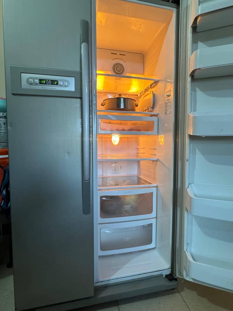 Big size duel door refrigerator for sale 1