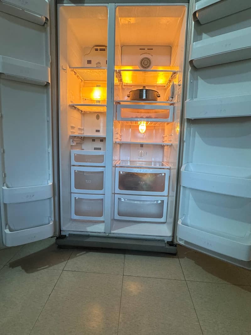 Big size duel door refrigerator for sale 2