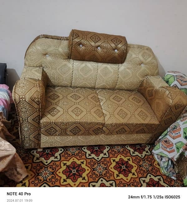 6 seter sofa for sale good condition 1