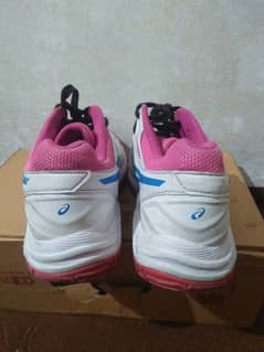 Badminton shoes ( Girls )