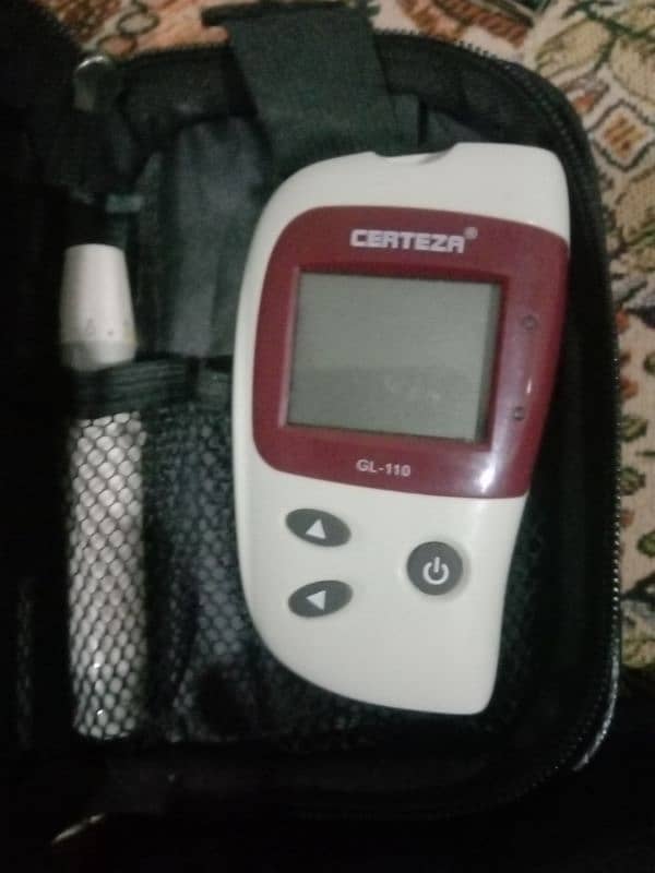 blood glucose monitor 0