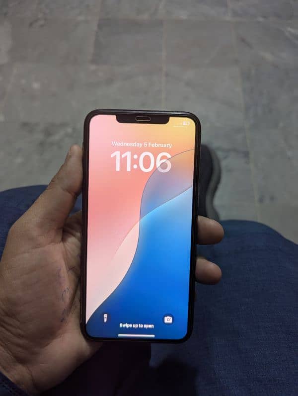 iPhone 11 Pro Max 256 GB PTA Approved 15