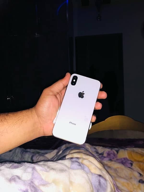 iPhone x (64GB) /PTA -Approved•$ 9