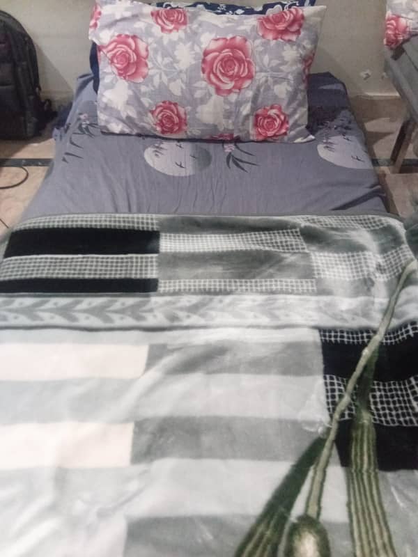 Semi furnished Room Available for rent (Daily basis) 0