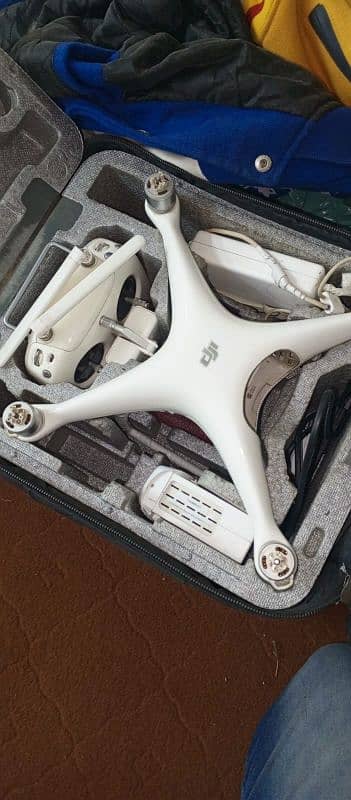 phantom 4pro drone for sale 2battery extra propellers charger bag 9