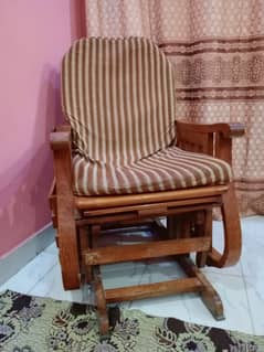 Wooden Rocking Chair/Relaxing Chair