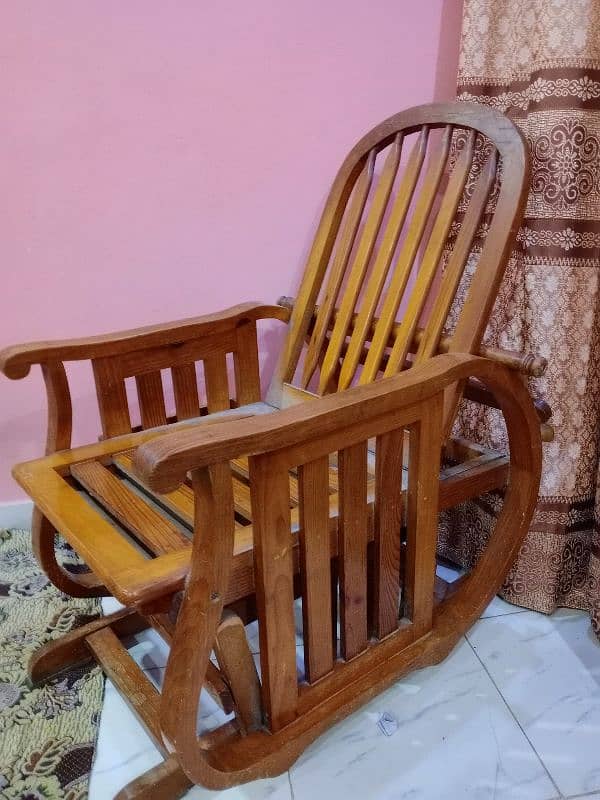 Wooden Rocking Chair/Relaxing Chair 1