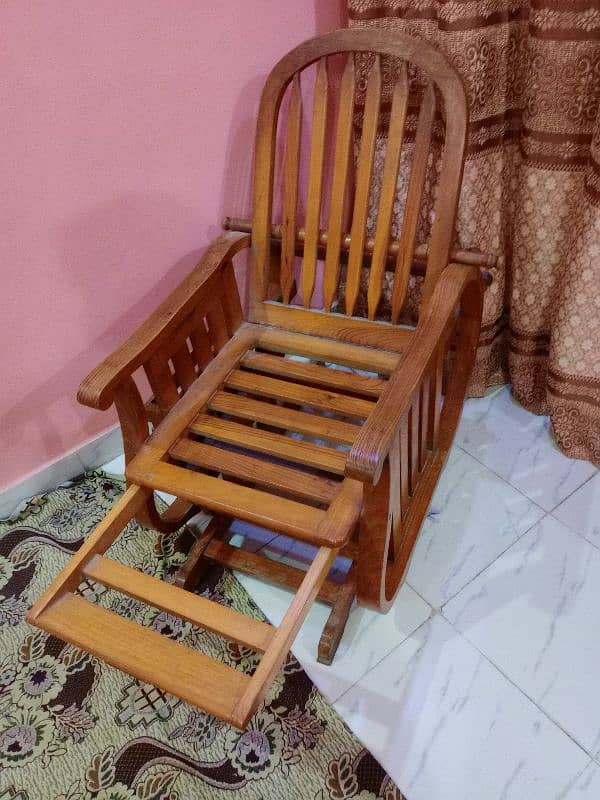 Wooden Rocking Chair/Relaxing Chair 3