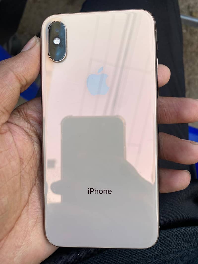 Apple iPhone Xs 5