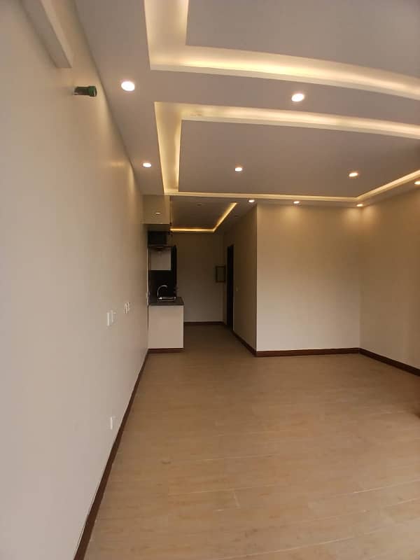 1 bedroom non furnished appartment original picture original price nearby grand mosque 6